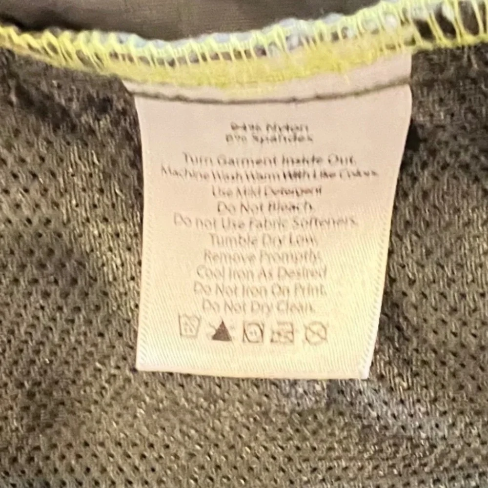 Eddie Bauer Men Khaki Chinos Straight Leg Pants Size 32x32 Casual‎ Outdoor